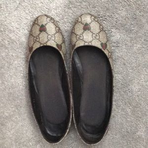 Gucci flat shoes